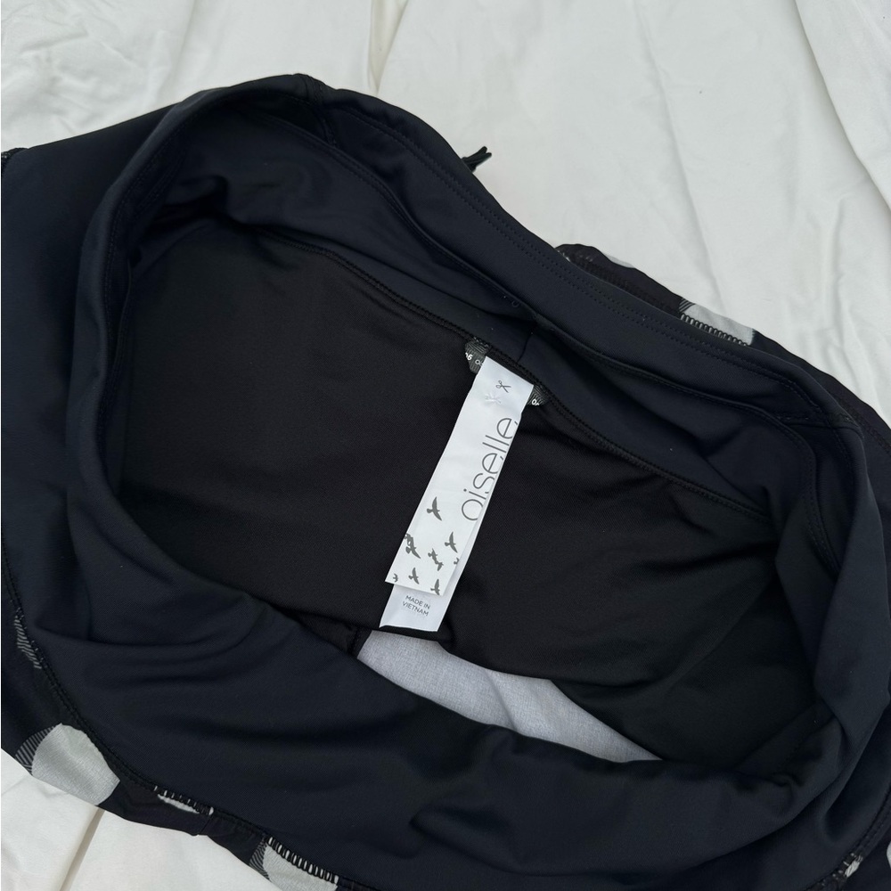 Oiselle  Athletic Shorts - Picture 7 of 8